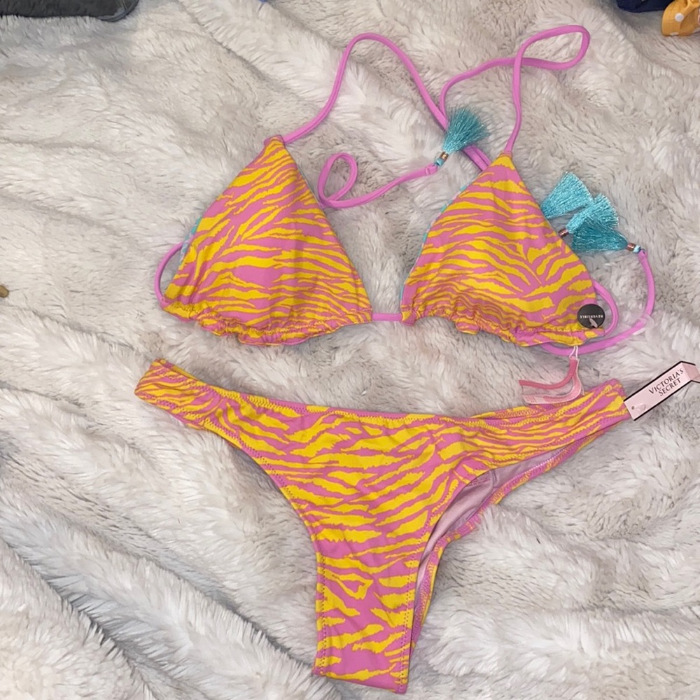 NWT Victorias Secret Bikini with two different reversible tops